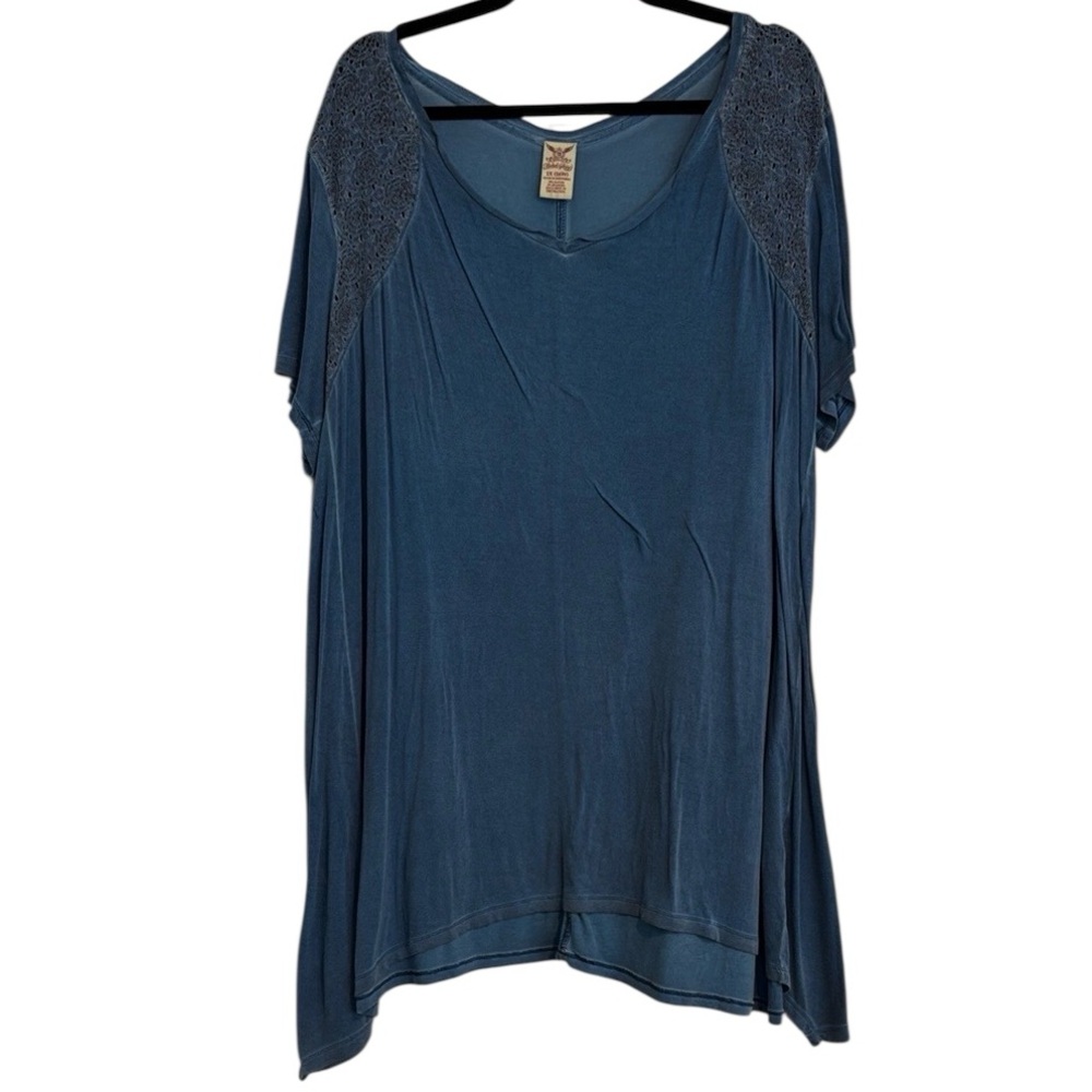 🌻 Faded Glory Blue Asymmetrical Hem Top with Lace Detail